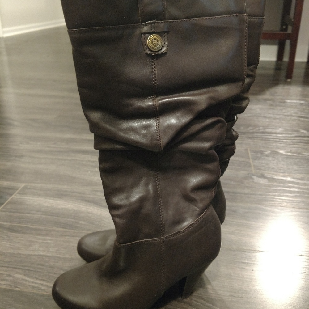 Grey boots - never worn